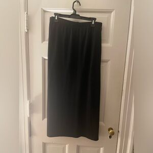 Maggie Barnes black maxi skirt 4X